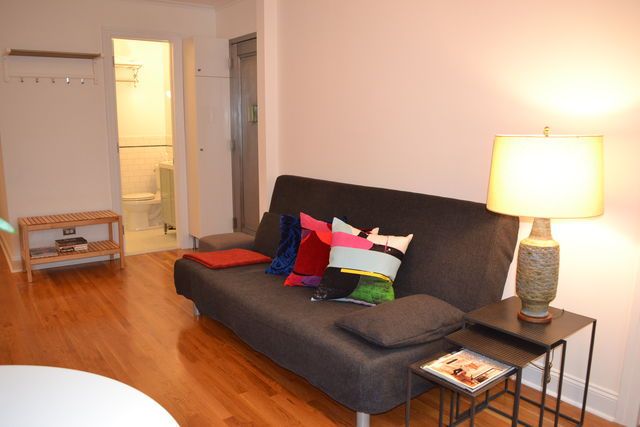 1 bedroom apartment with gym and balcony, pet friendly in 380-390 Everett Avenue Palo Alto, CA 94301 — photo 4