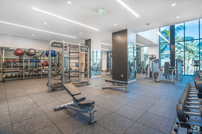 1 bedroom apartment with gym and pool, pet friendly in 1132 Bishop Street Honolulu, HI 96813 — photo 11