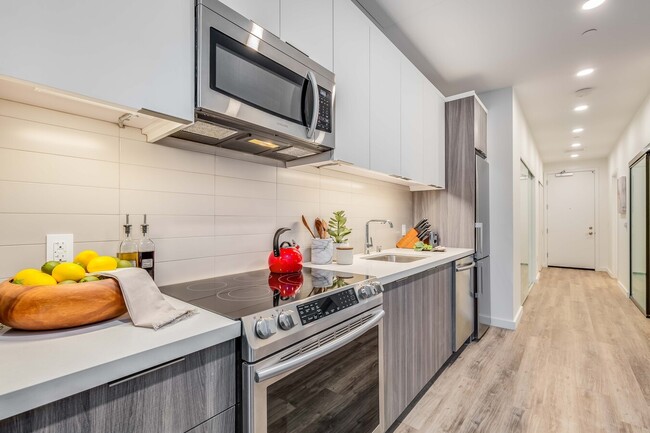1 bedroom apartment with gym and pool, pet friendly in 1132 Bishop Street Honolulu, HI 96813 — photo 15