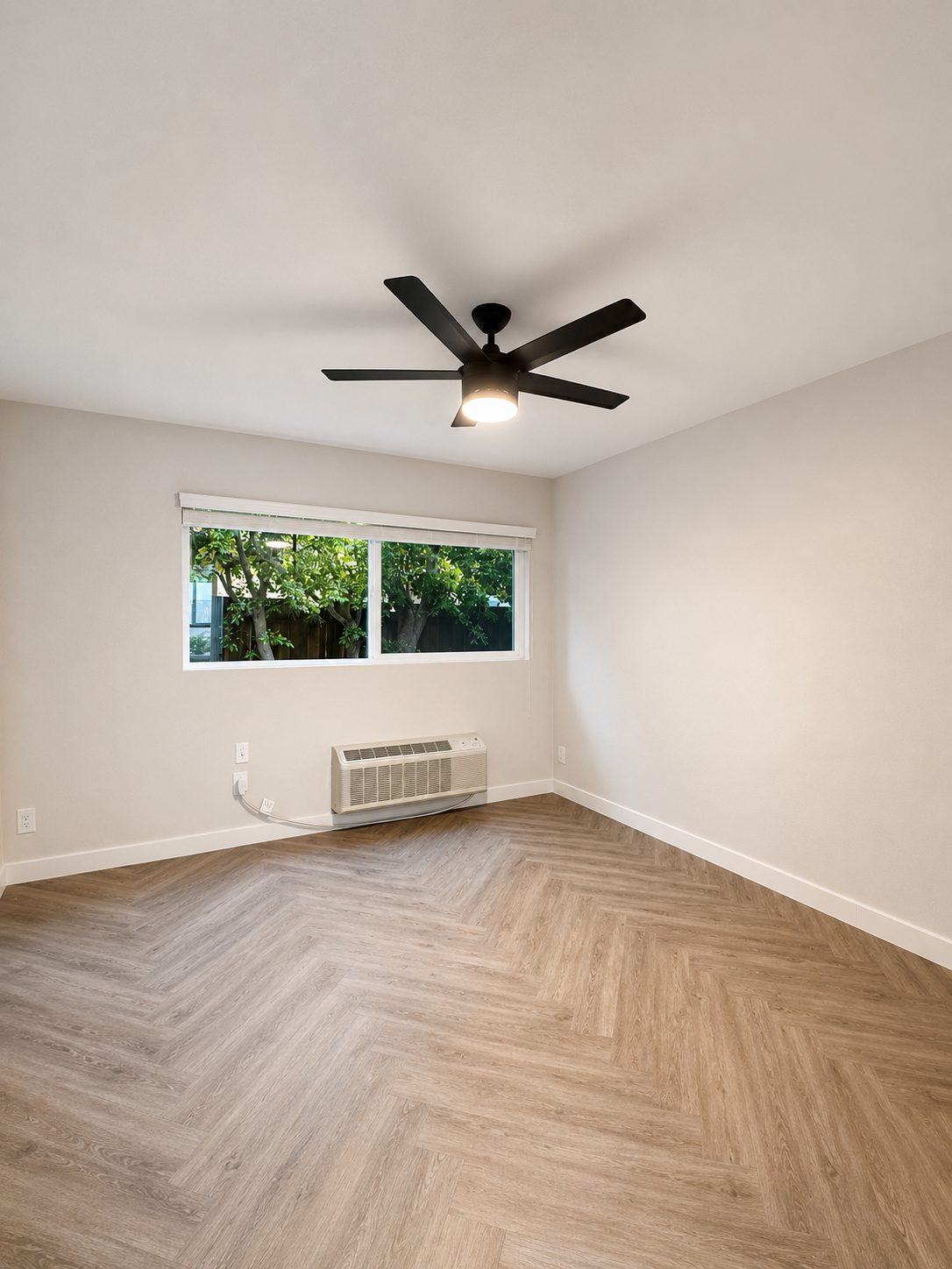 4 bedroom apartment, pet friendly in 6175 Canterbury Dr, Unit 104 Culver City, CA 90230 — photo 15