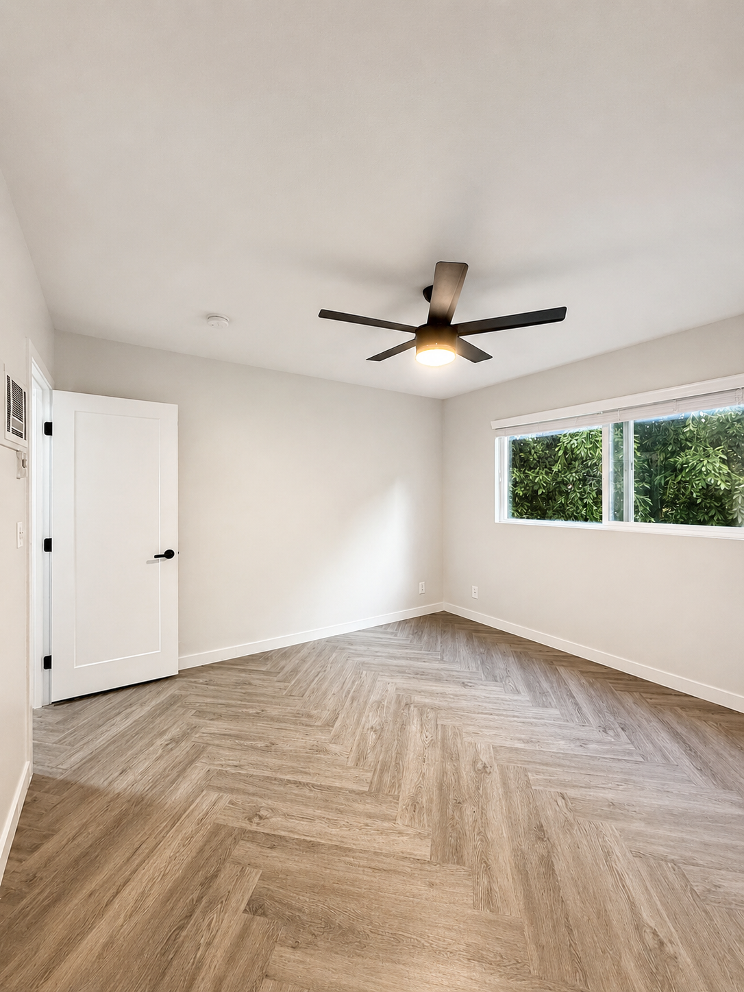4 bedroom apartment, pet friendly in 6175 Canterbury Dr, Unit 104 Culver City, CA 90230 — photo 4