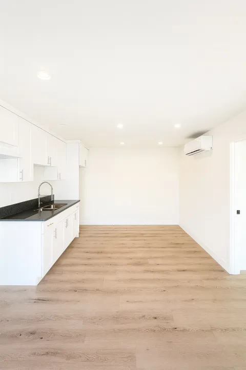 1 bedroom apartment, pet friendly in 1478 S Wooster St, Unit 3/4 Los Angeles, CA 90035 — photo 2
