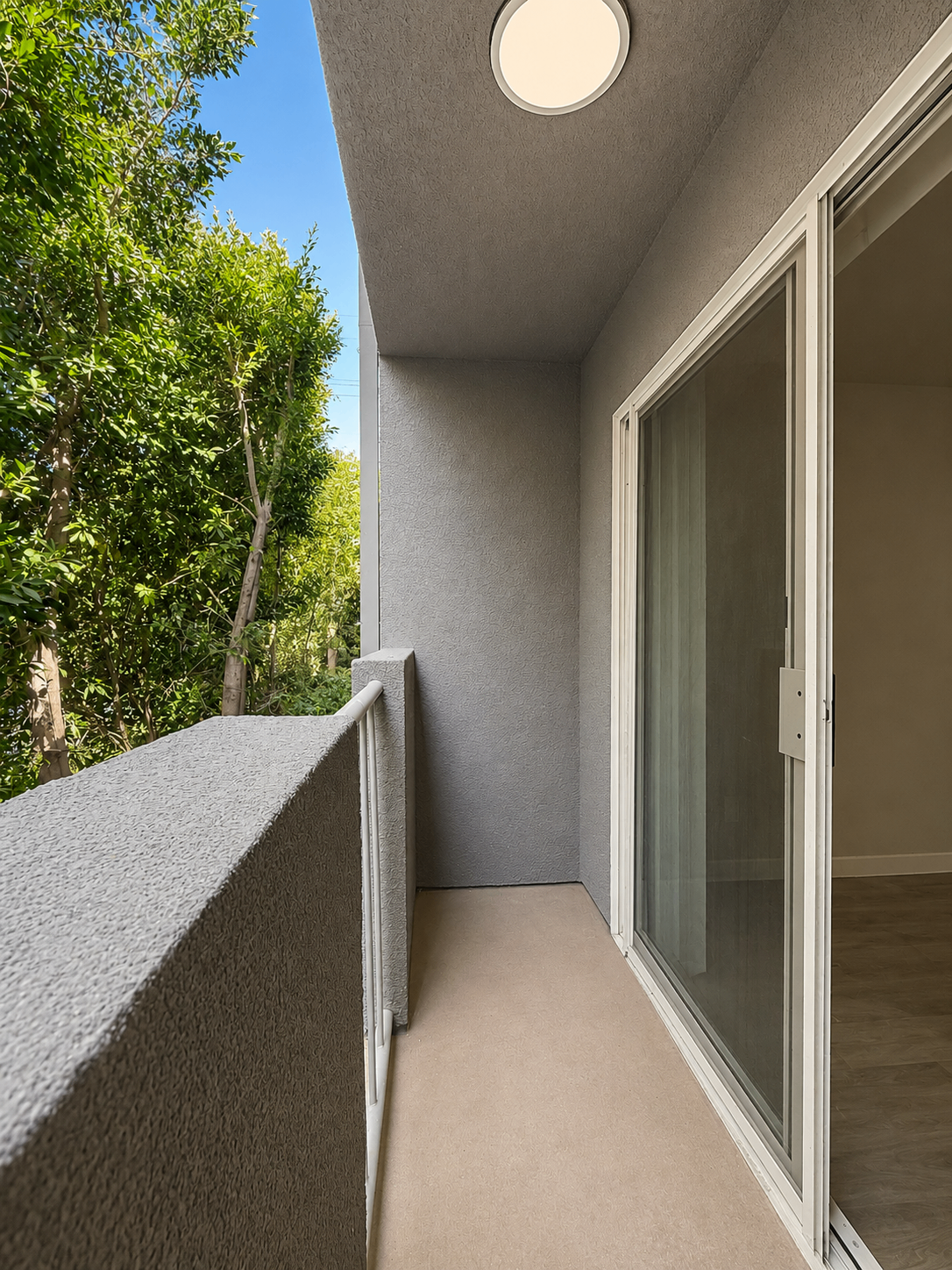 2 bedroom apartment with balcony, pet friendly in 810 Crenshaw Blvd, Unit 3 Los Angeles, CA 90005 — photo 15