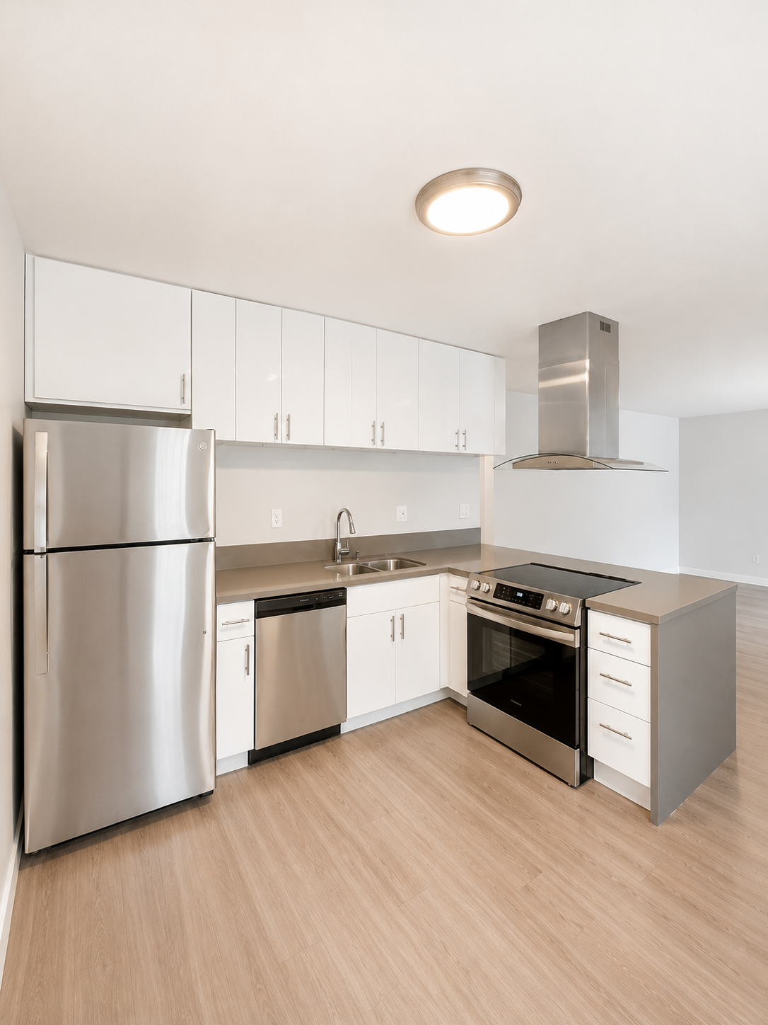 2 bedroom apartment, pet friendly in 4195 S Garth Ave, Unit 6 Los Angeles, CA 90034 — photo 7