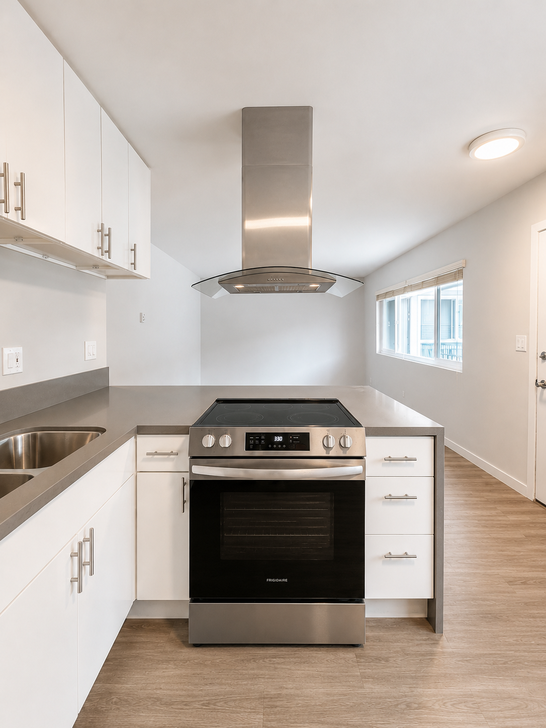2 bedroom apartment, pet friendly in 4195 S Garth Ave, Unit 6 Los Angeles, CA 90034 — photo 8