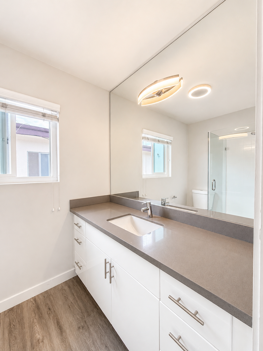 2 bedroom apartment, pet friendly in 4195 S Garth Ave, Unit 6 Los Angeles, CA 90034 — photo 9