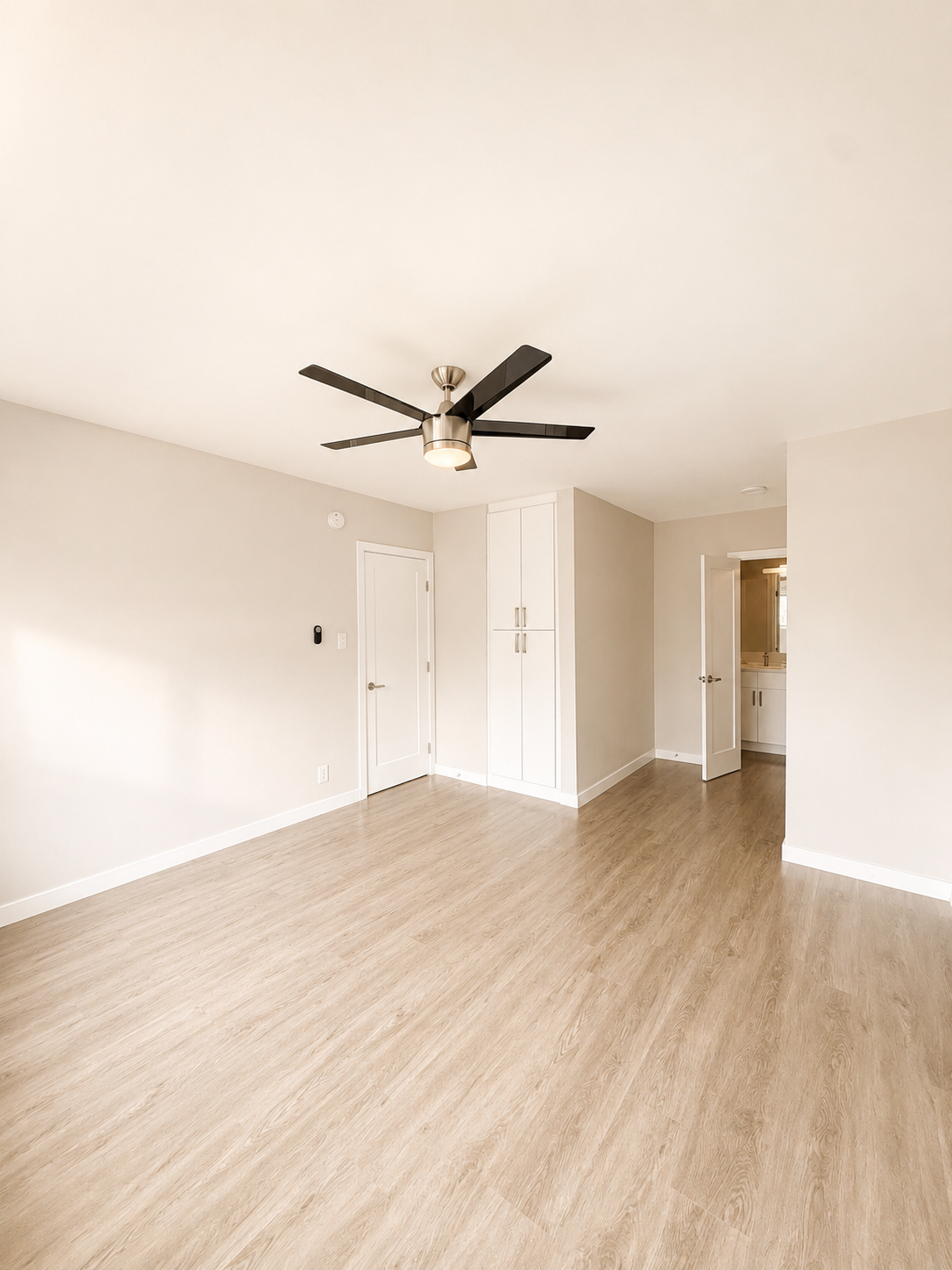 2 bedroom apartment with pool, pet friendly in 4957 Kester Ave, Unit 5 Los Angeles, CA 91403 — photo 15
