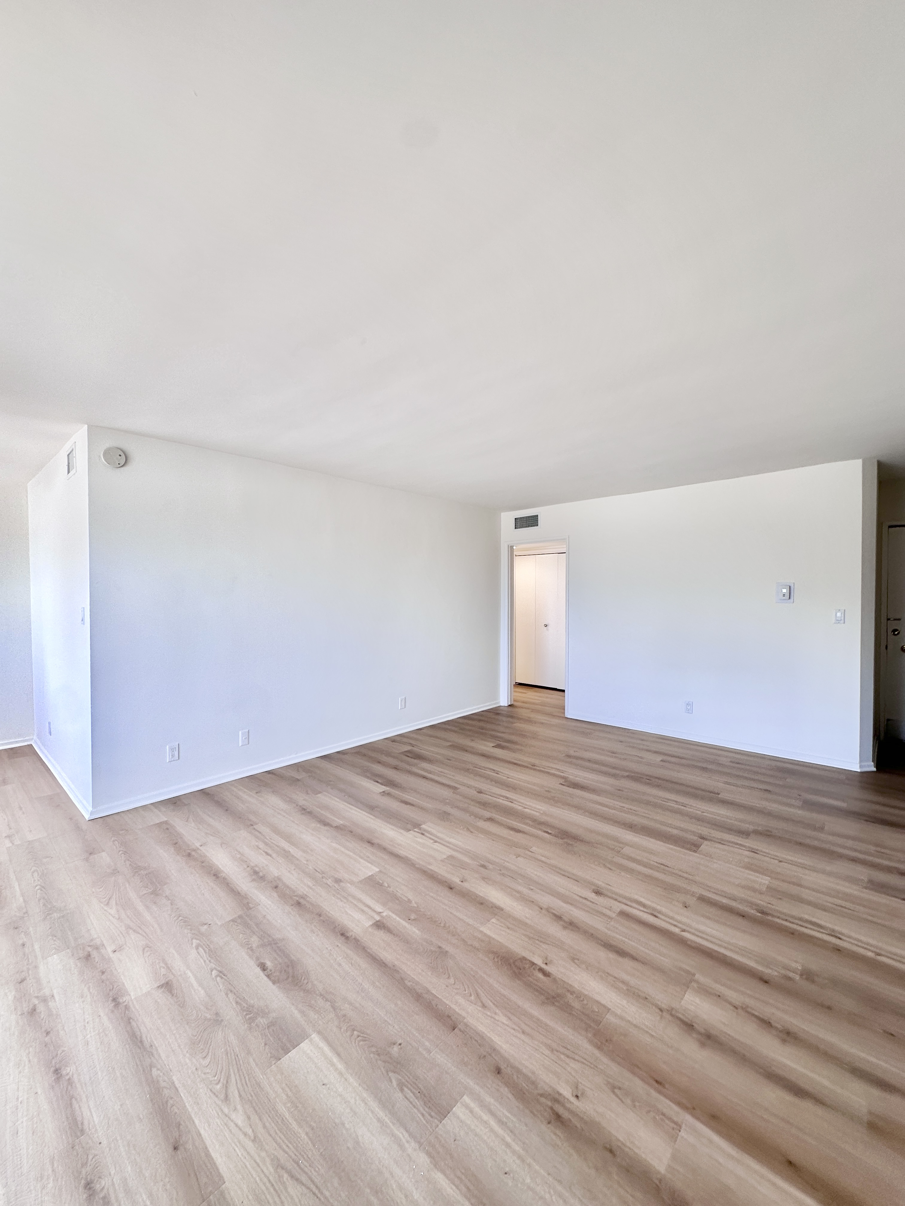 2 bedroom apartment with balcony, pet friendly in 1214 N Clark St, Unit 5 West Hollywood, CA 90069 — photo 2