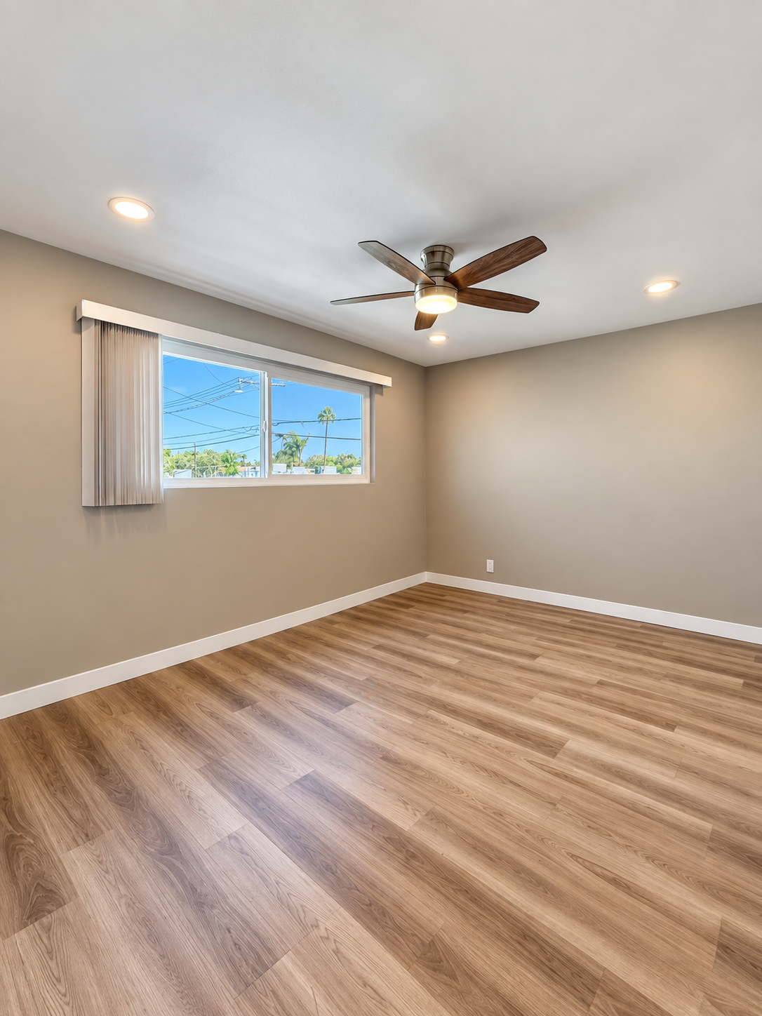 2 bedroom apartment, pet friendly in 1120 Laurel Ave, Unit 5 West Hollywood, CA 90046 — photo 4
