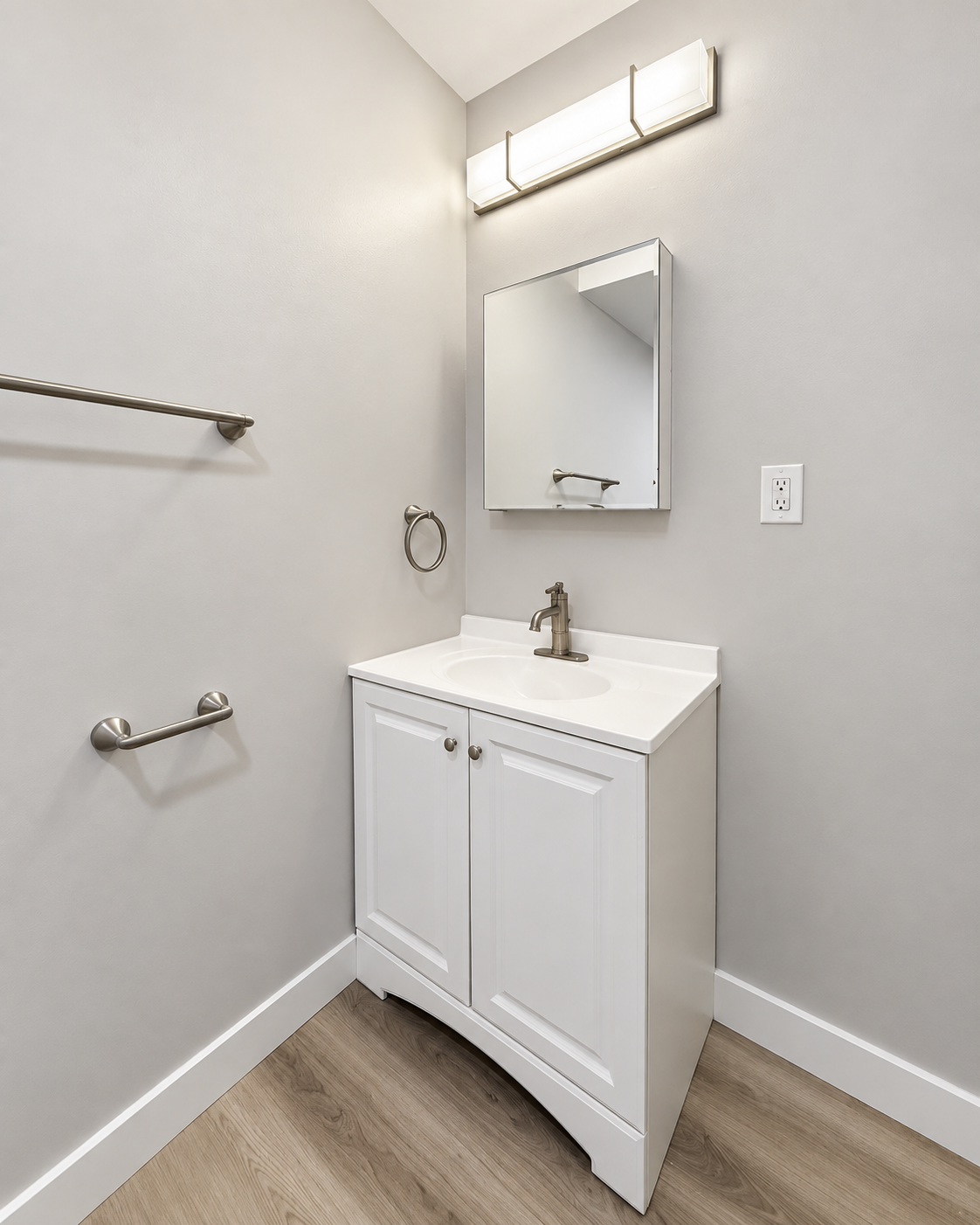2 bedroom apartment, pet friendly in 1120 Laurel Ave, Unit 5 West Hollywood, CA 90046 — photo 7