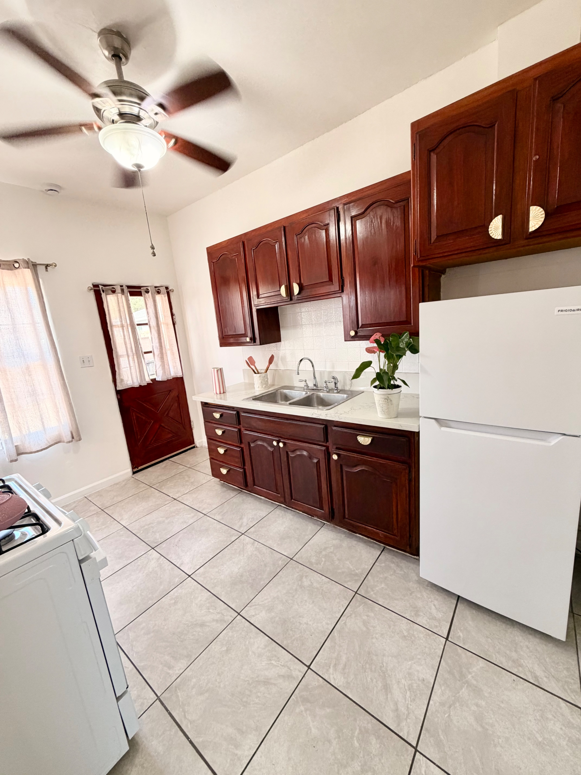 1 bedroom house, pet friendly in Ralston Avenue Pacoima, CA 91331 — photo 4