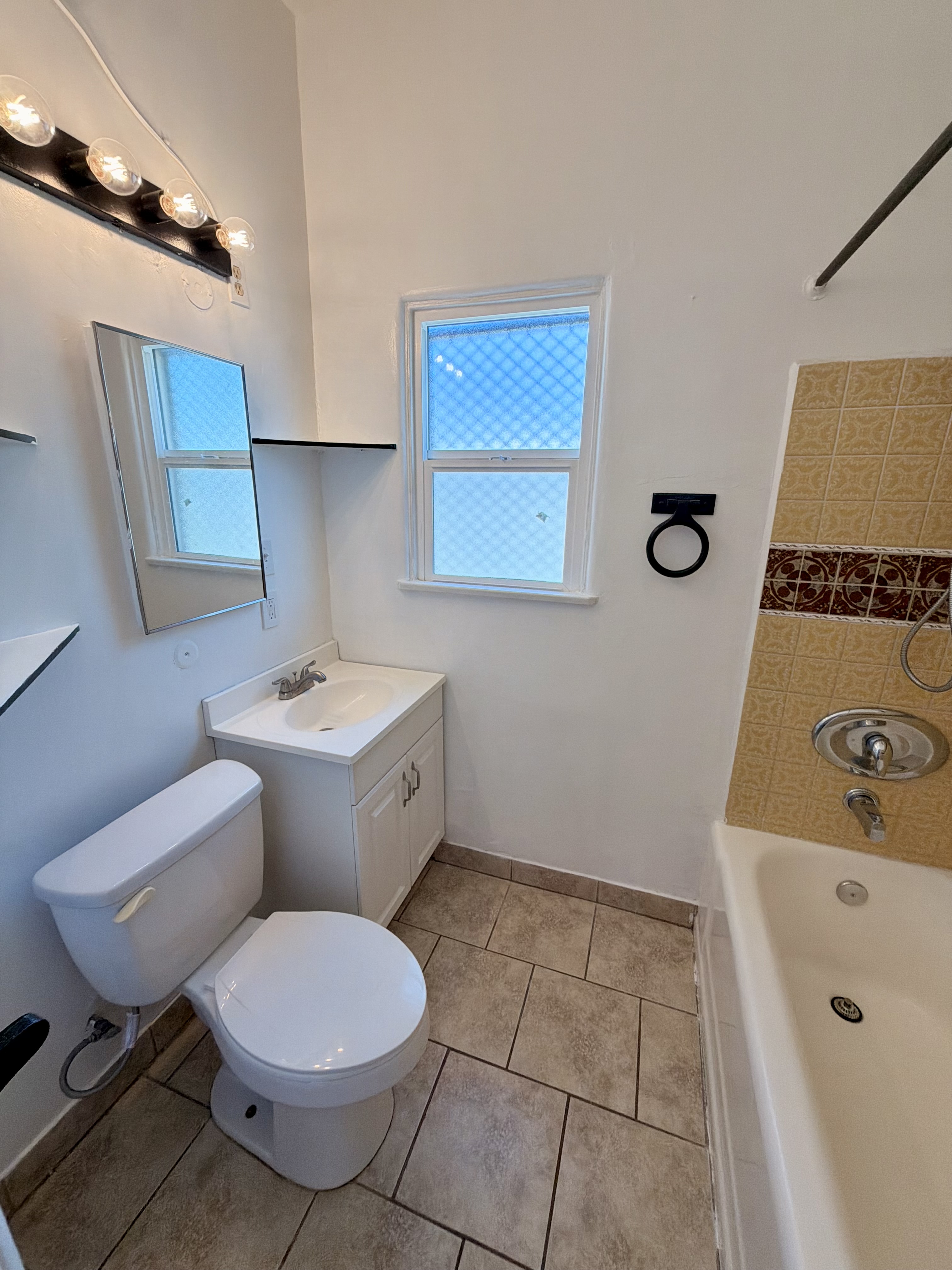 1 bedroom house, pet friendly in Ralston Avenue Pacoima, CA 91331 — photo 9