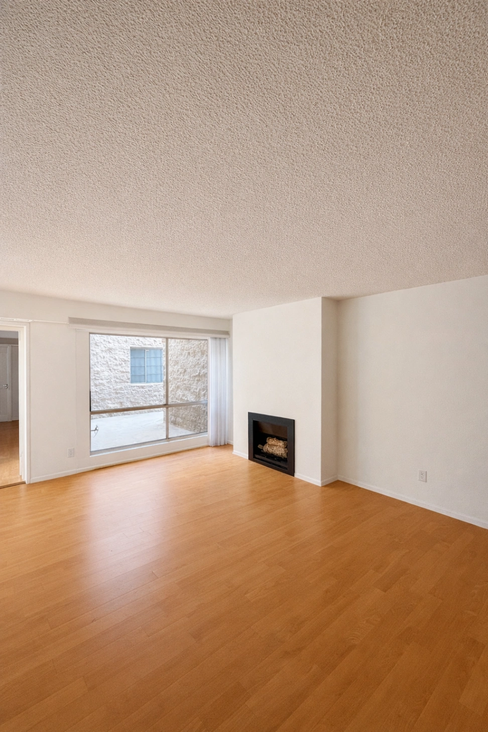 1 bedroom apartment, pet friendly in 300 N Cedar St, Unit 120 Glendale, CA 91206 — photo 2