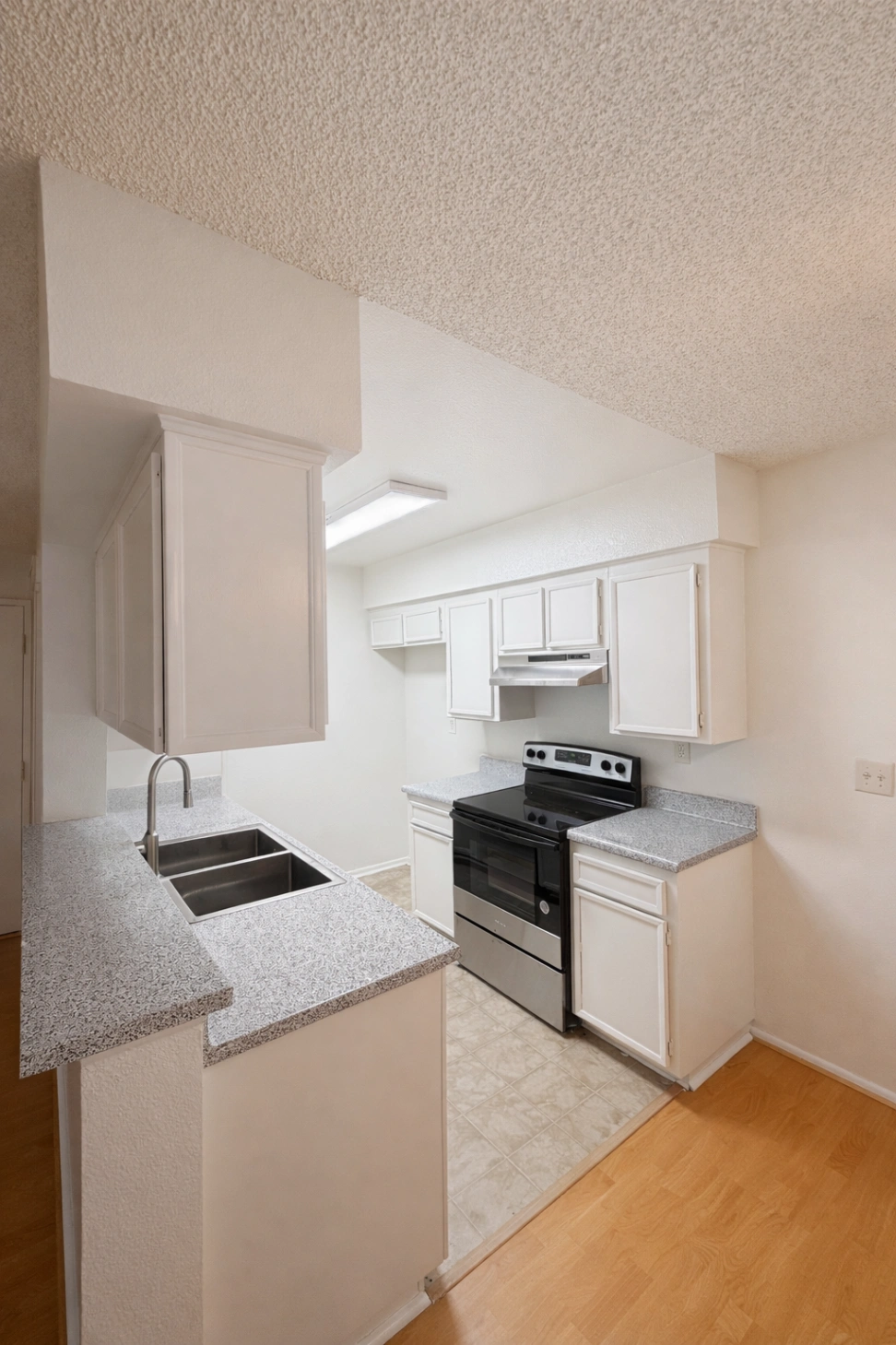 1 bedroom apartment, pet friendly in 300 N Cedar St, Unit 120 Glendale, CA 91206 — photo 4