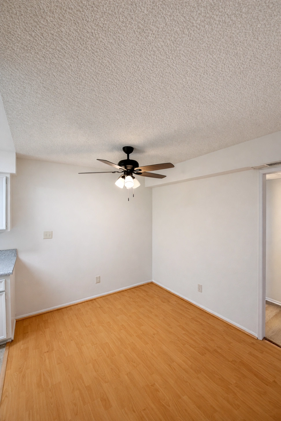 1 bedroom apartment, pet friendly in 300 N Cedar St, Unit 120 Glendale, CA 91206 — photo 6