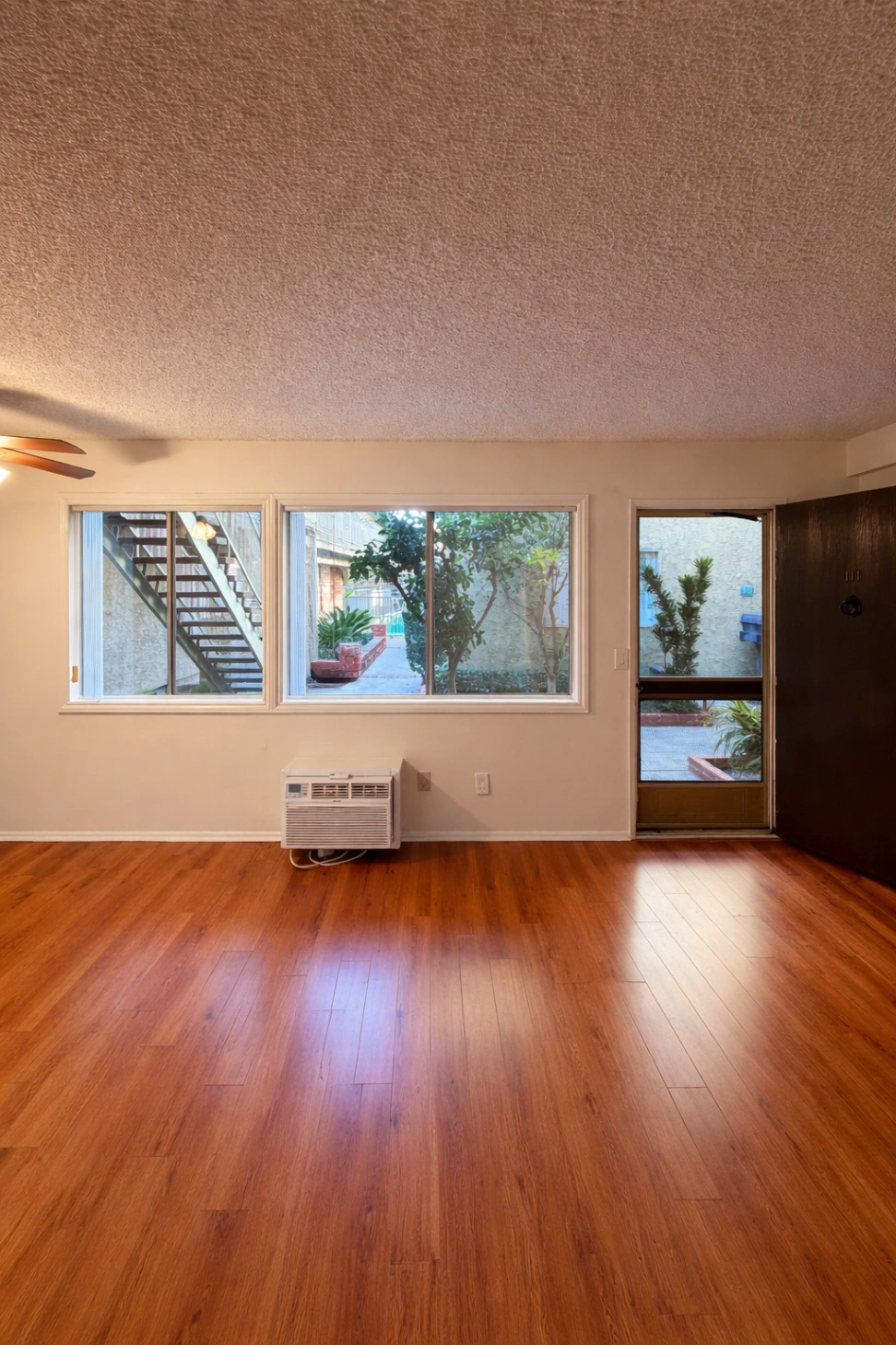 1 bedroom apartment with pool, pet friendly in 801 E Palmer Ave, Unit 111 Glendale, CA 91205 — photo 12