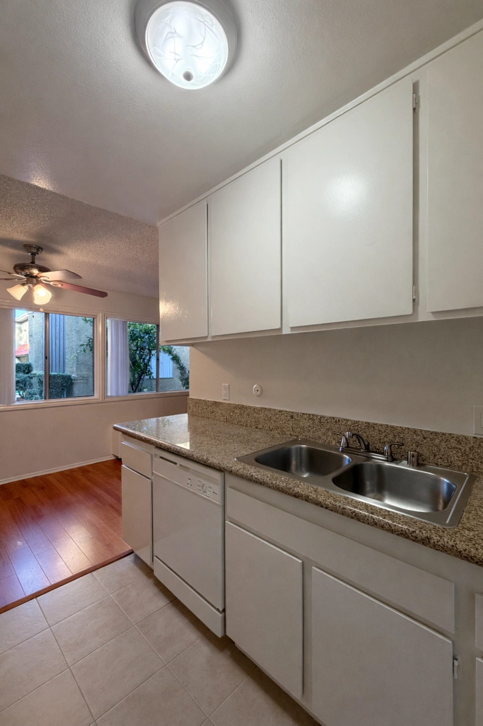 1 bedroom apartment with pool, pet friendly in 801 E Palmer Ave, Unit 111 Glendale, CA 91205 — photo 6