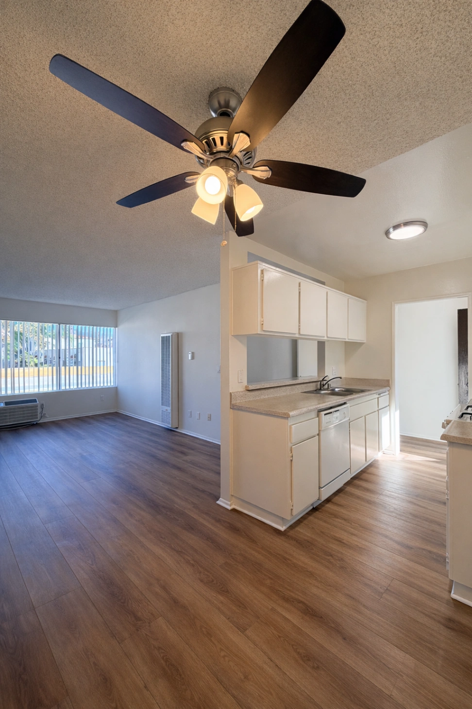 1 bedroom apartment with pool, pet friendly in 801 E Palmer Ave, Unit 208 Glendale, CA 91205 β photo 3
