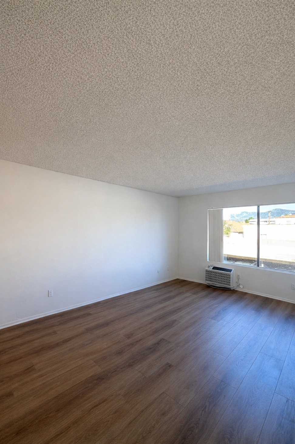 1 bedroom apartment with pool, pet friendly in 801 E Palmer Ave, Unit 208 Glendale, CA 91205 β photo 2