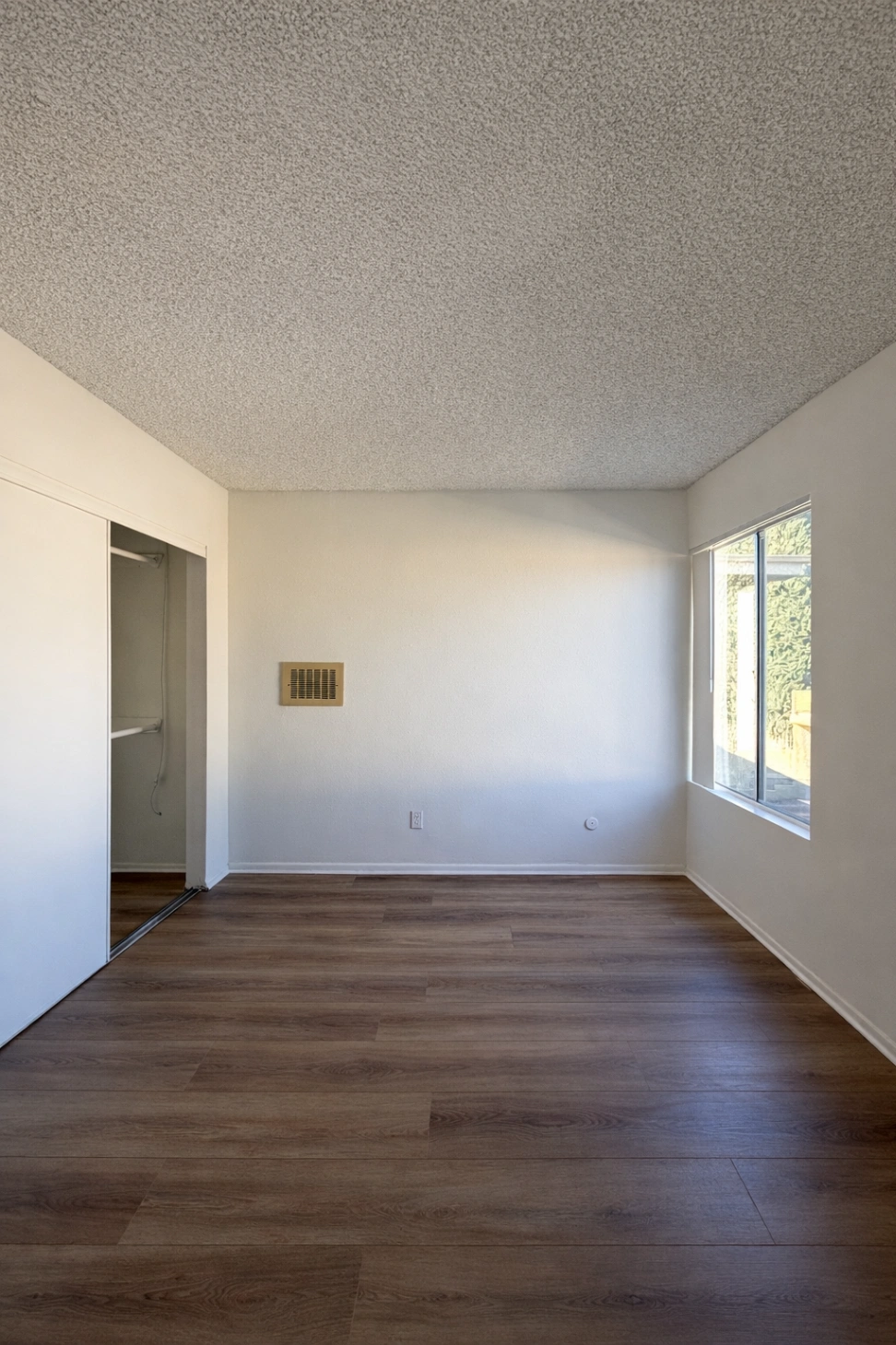 1 bedroom apartment with pool, pet friendly in 801 E Palmer Ave, Unit 208 Glendale, CA 91205 β photo 7
