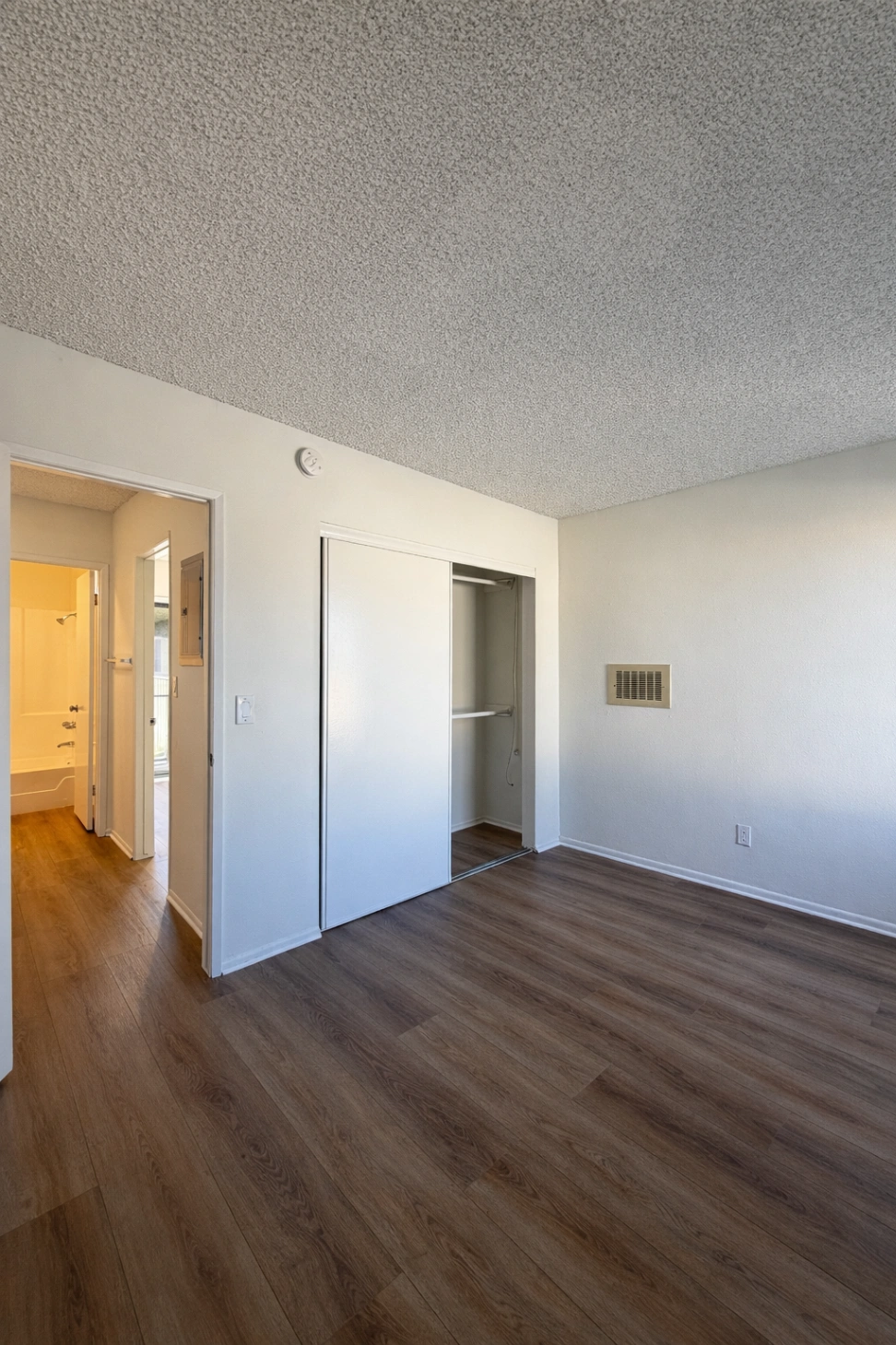 1 bedroom apartment with pool, pet friendly in 801 E Palmer Ave, Unit 208 Glendale, CA 91205 β photo 10