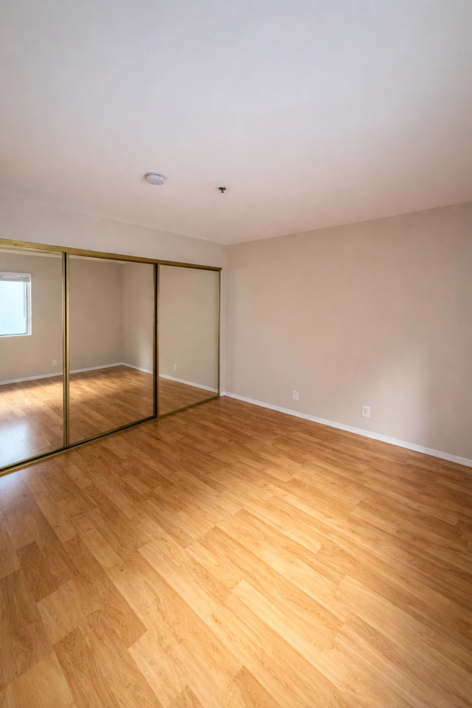 2 bedroom apartment with balcony, pet friendly in 100 N Clark Dr, Unit 206 Los Angeles, CA 90048 — photo 8