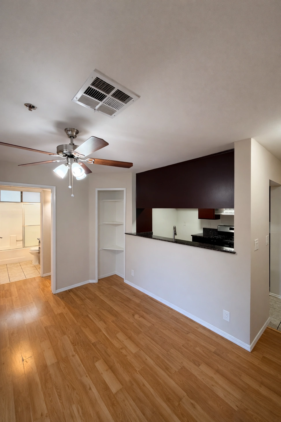 2 bedroom apartment with balcony, pet friendly in 100 N Clark Dr, Unit 206 Los Angeles, CA 90048 — photo 5