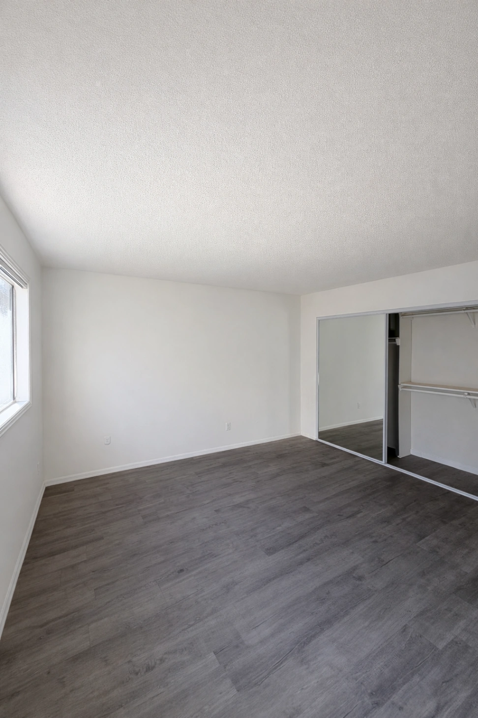 1 bedroom apartment with pool, pet friendly in 801 E Palmer Ave, Unit 220 Glendale, CA 91205 — photo 8