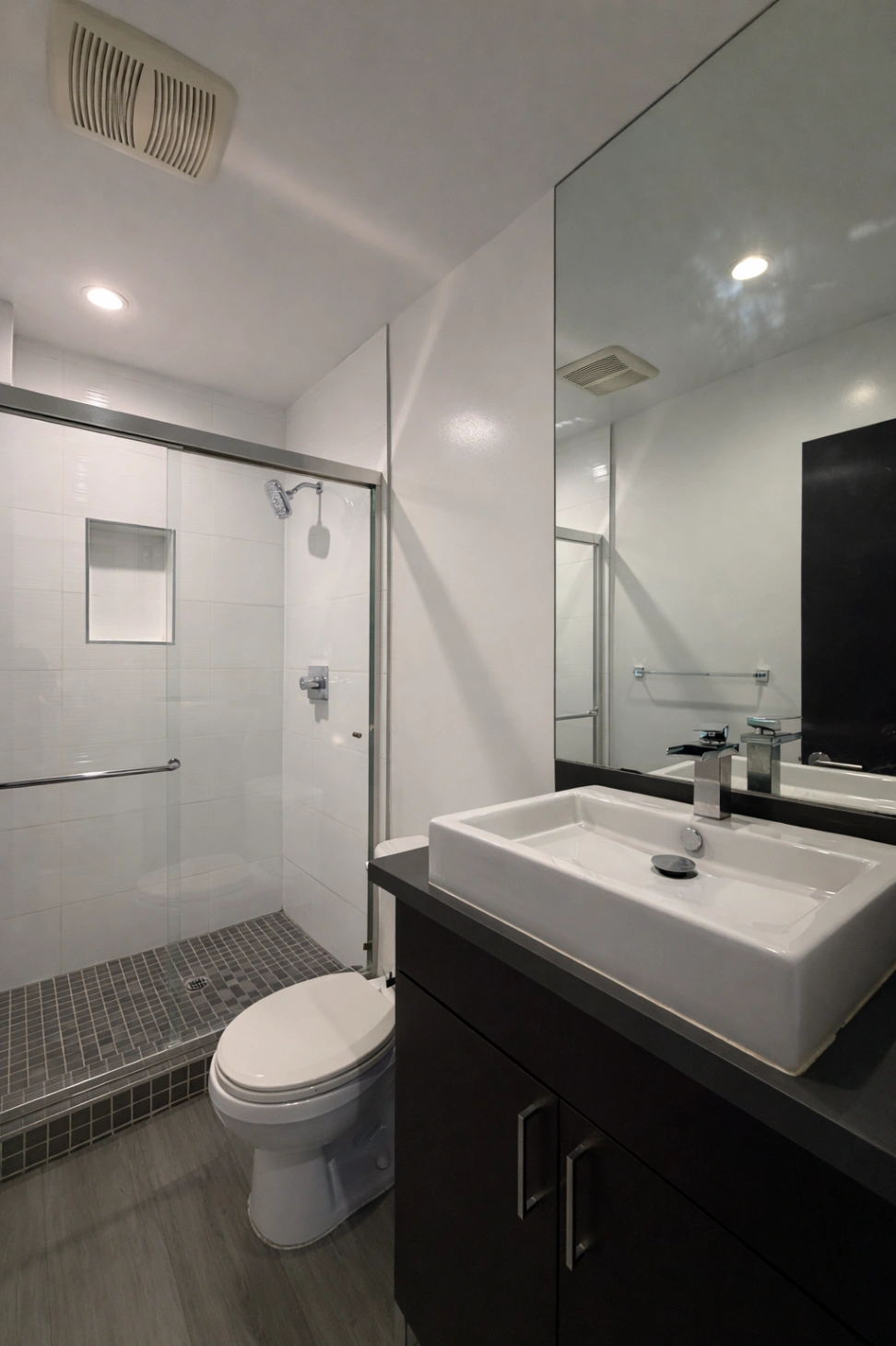 2 bedroom apartment with balcony and gym, pet friendly in 7224 Hillside Ave, Unit 17 Los Angeles, CA 90046 — photo 7