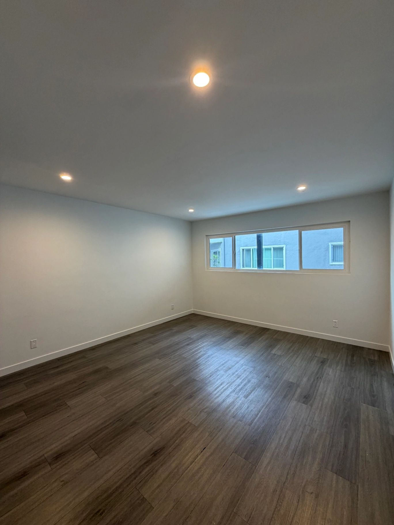 2 bedroom apartment with balcony and gym, pet friendly in 7224 Hillside Ave, Unit 17 Los Angeles, CA 90046 — photo 11