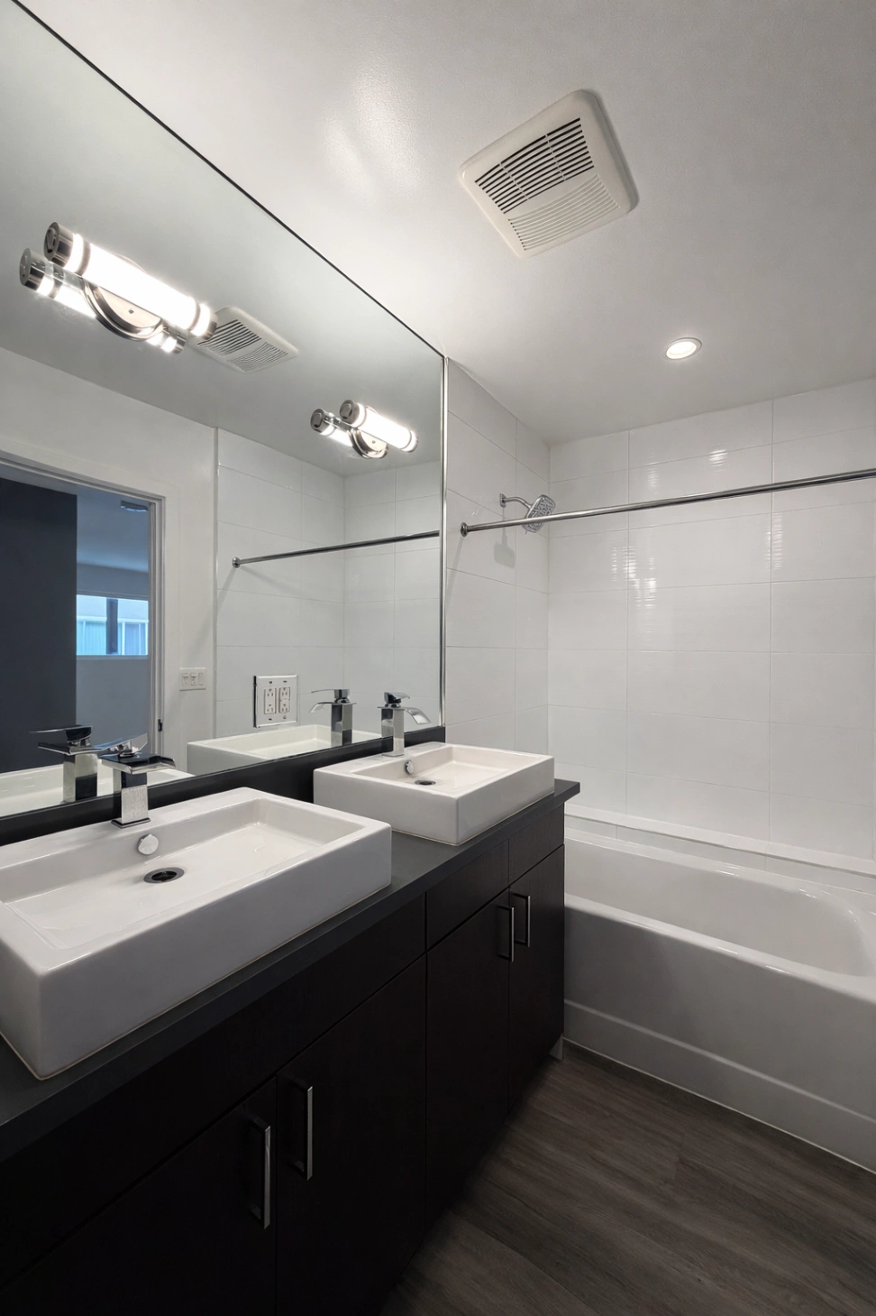 2 bedroom apartment with balcony and gym, pet friendly in 7224 Hillside Ave, Unit 17 Los Angeles, CA 90046 — photo 13