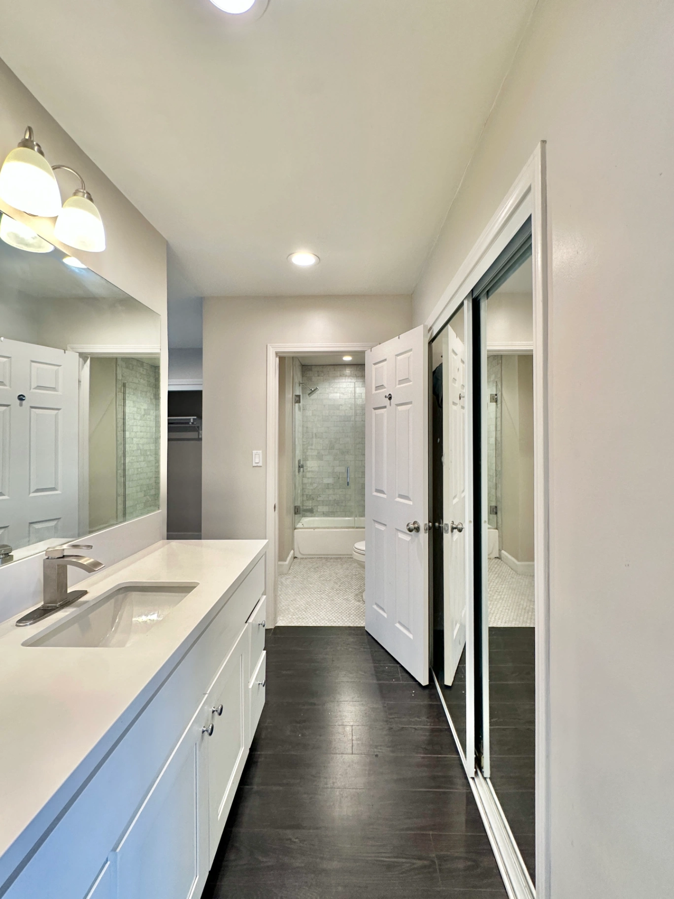 1 bedroom apartment with pool and gym, pet friendly in 1124 Sherbourne Dr, Unit 33 West Hollywood, CA 90069 — photo 6