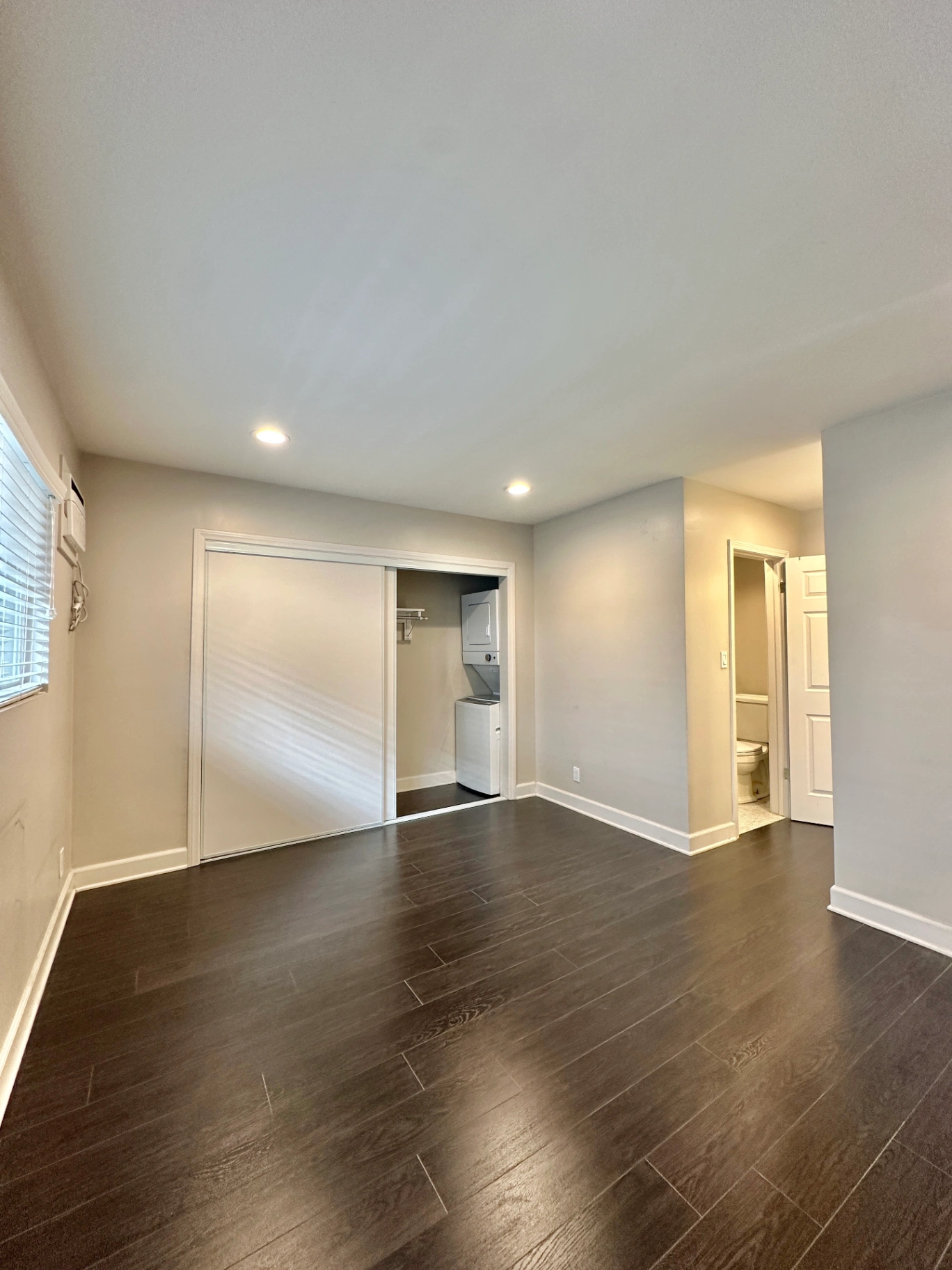1 bedroom apartment with pool and gym, pet friendly in 1124 Sherbourne Dr, Unit 33 West Hollywood, CA 90069 — photo 10