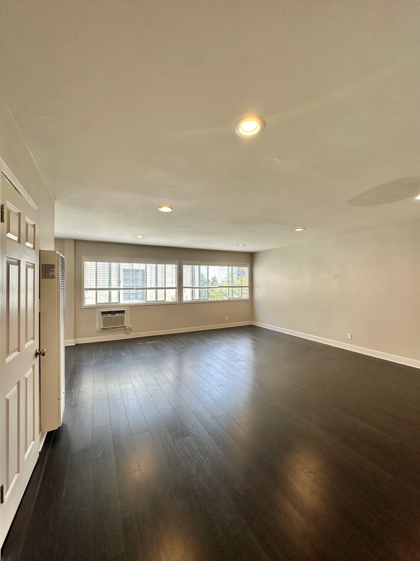 1 bedroom apartment with pool and gym, pet friendly in 1124 Sherbourne Dr, Unit 33 West Hollywood, CA 90069 — photo 11