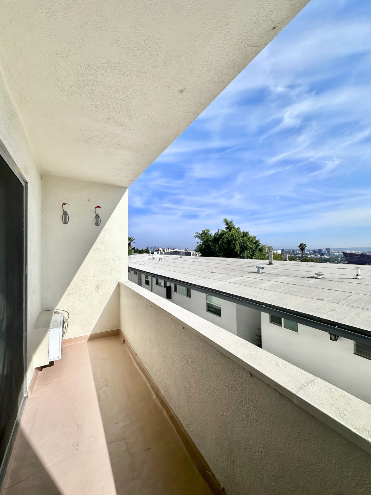 2 bedroom apartment with balcony, pet friendly in 1214 N Clark St, Unit 5 West Hollywood, CA 90069 — photo 3
