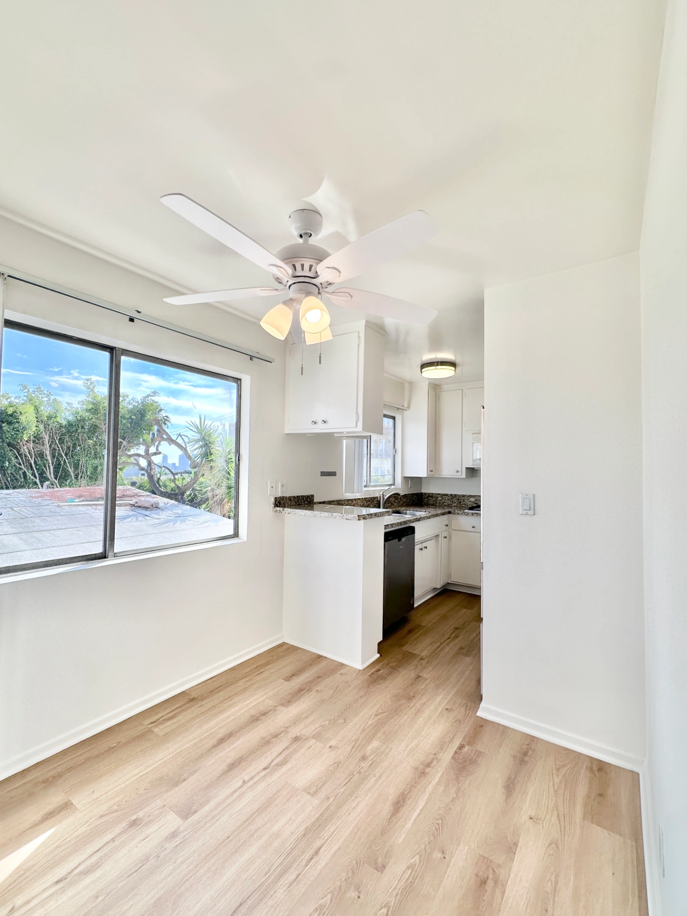 2 bedroom apartment with balcony, pet friendly in 1214 N Clark St, Unit 5 West Hollywood, CA 90069 — photo 6