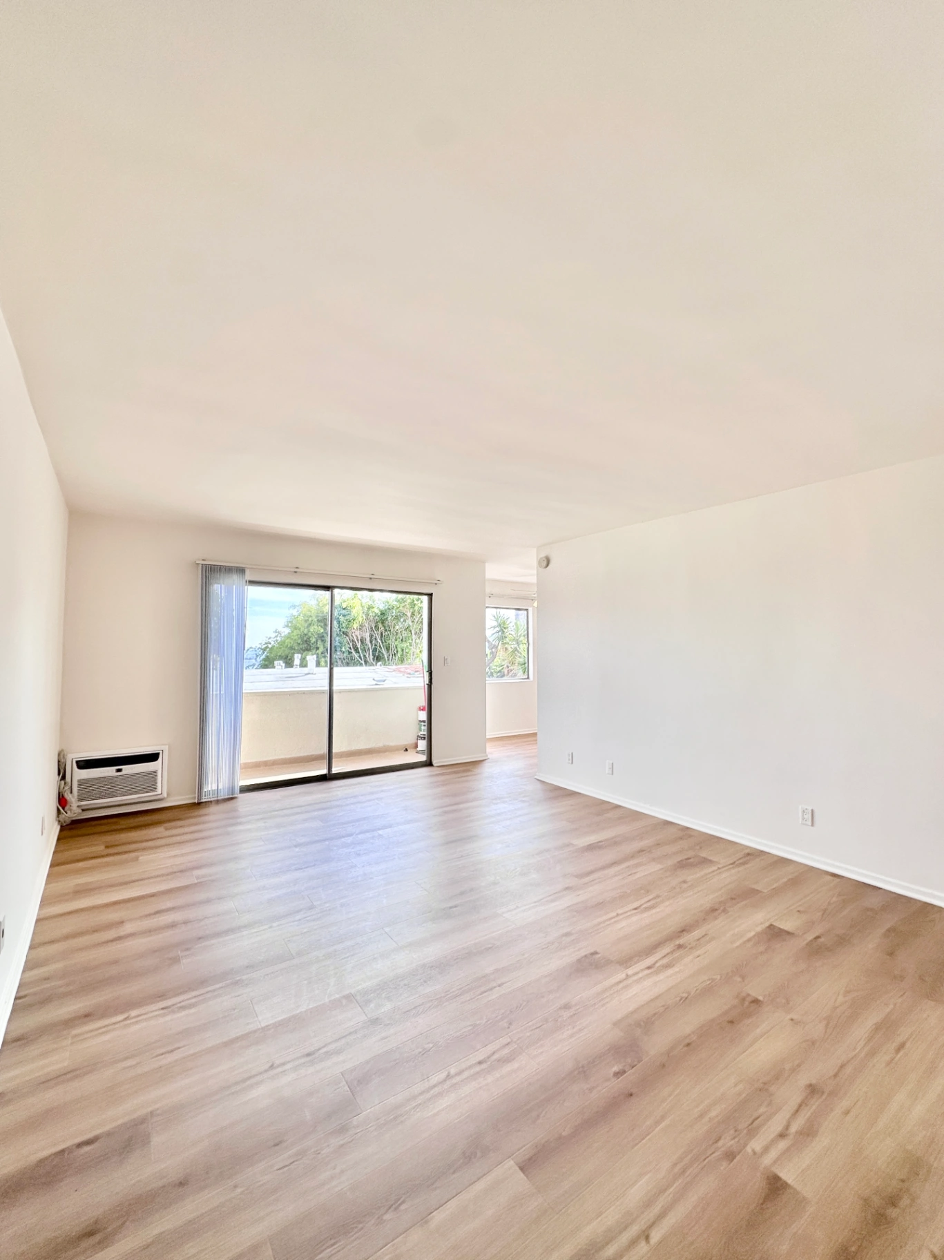 2 bedroom apartment with balcony, pet friendly in 1214 N Clark St, Unit 5 West Hollywood, CA 90069 — photo 12