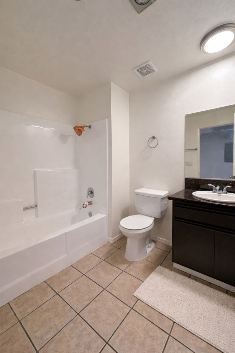 2 bedroom apartment with balcony, pet friendly in 100 N Clark Dr, Unit 205 Los Angeles, CA 90048 — photo 5