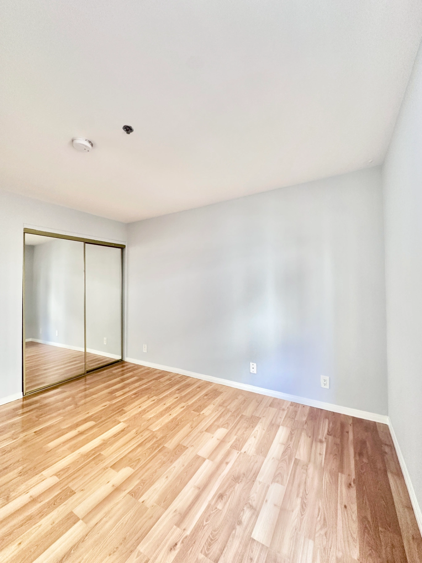 2 bedroom apartment with balcony, pet friendly in 100 N Clark Dr, Unit 205 Los Angeles, CA 90048 — photo 8