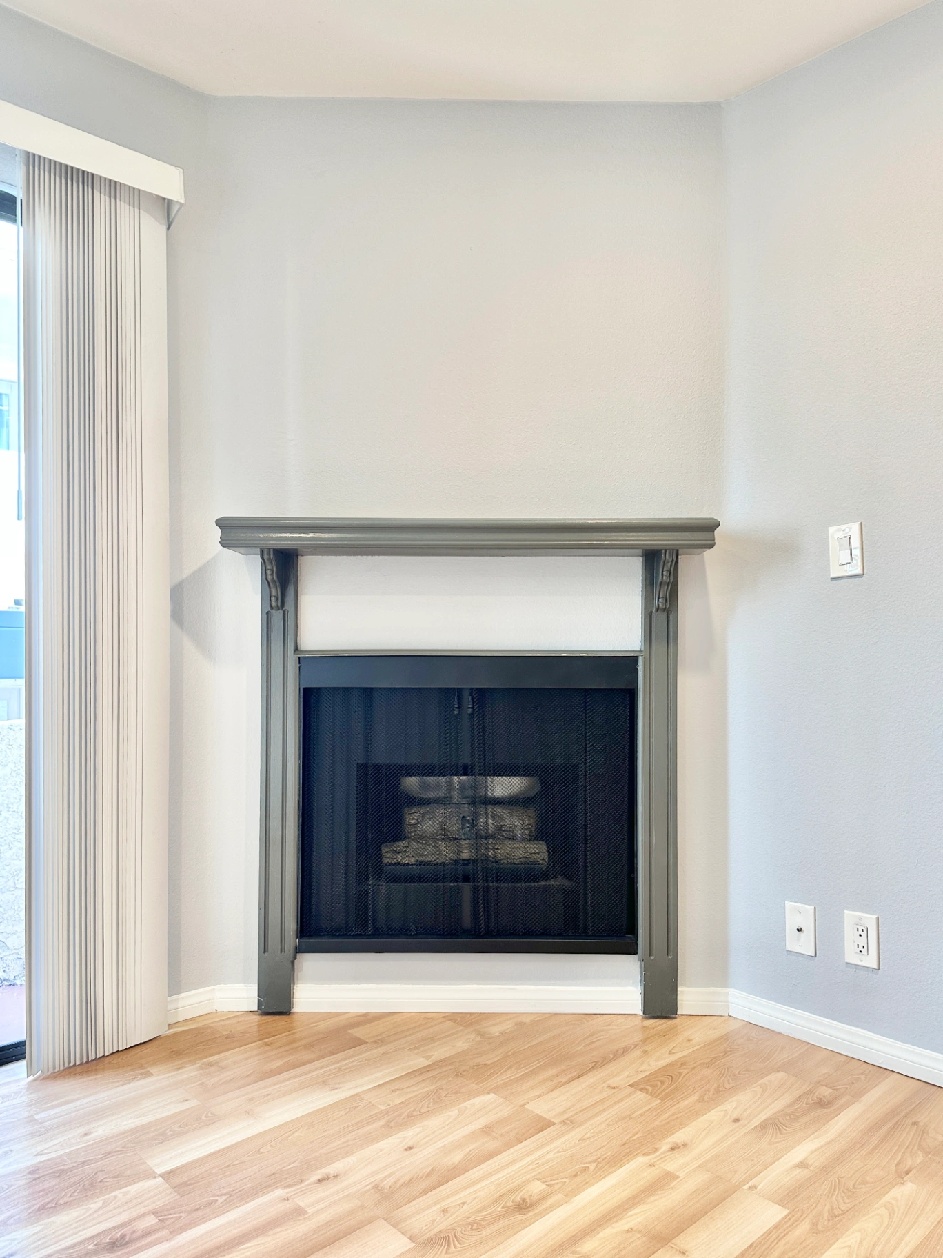 2 bedroom apartment with balcony, pet friendly in 100 N Clark Dr, Unit 205 Los Angeles, CA 90048 — photo 7