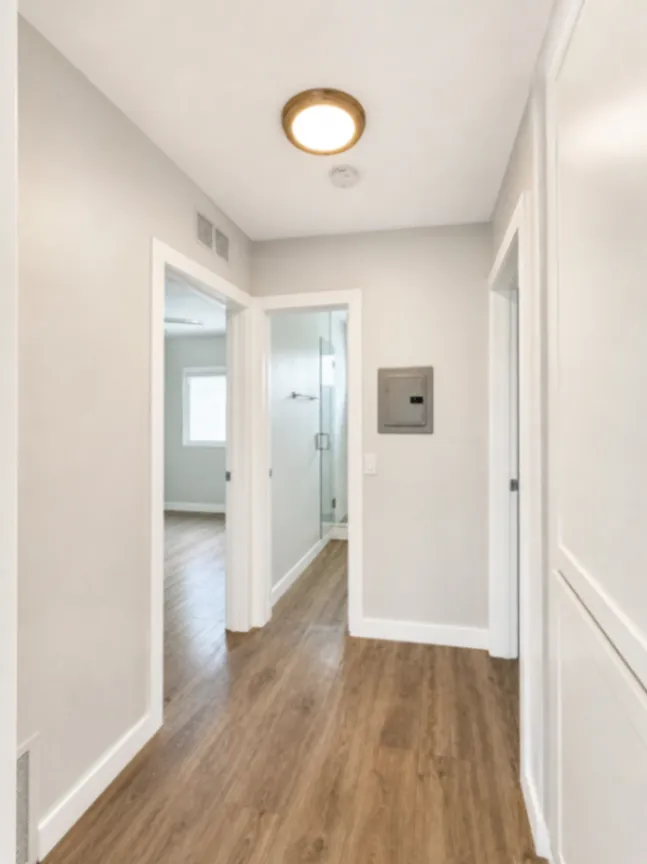 2 bedroom apartment, pet friendly in 1428 12th St, Unit H Santa Monica, CA 90401 — photo 9
