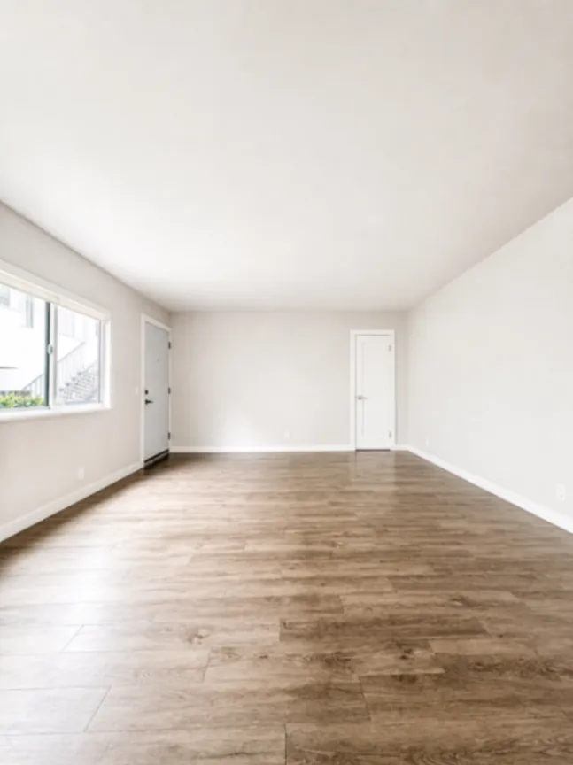 2 bedroom apartment with balcony, pet friendly in 1428 12th St, Unit E Santa Monica, CA 90401 — photo 2