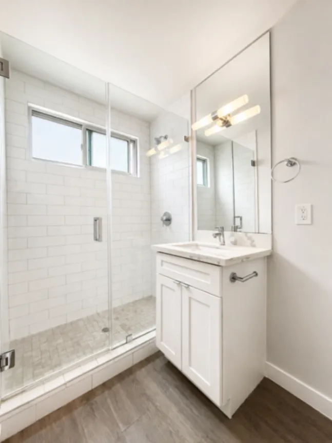 2 bedroom apartment with balcony, pet friendly in 1428 12th St, Unit E Santa Monica, CA 90401 — photo 7