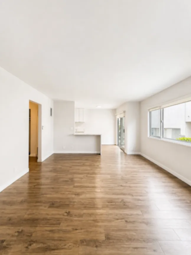 2 bedroom apartment with balcony, pet friendly in 1428 12th St, Unit E Santa Monica, CA 90401 — photo 11