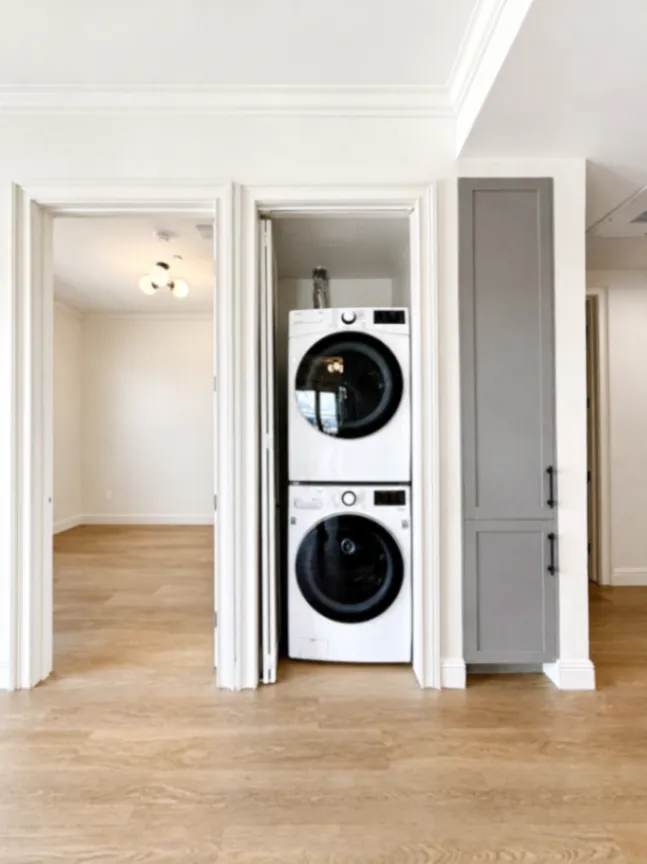 2 bedroom apartment with balcony, pet friendly in 5768 W 3rd St, Unit 302 Los Angeles, CA 90036 β photo 10
