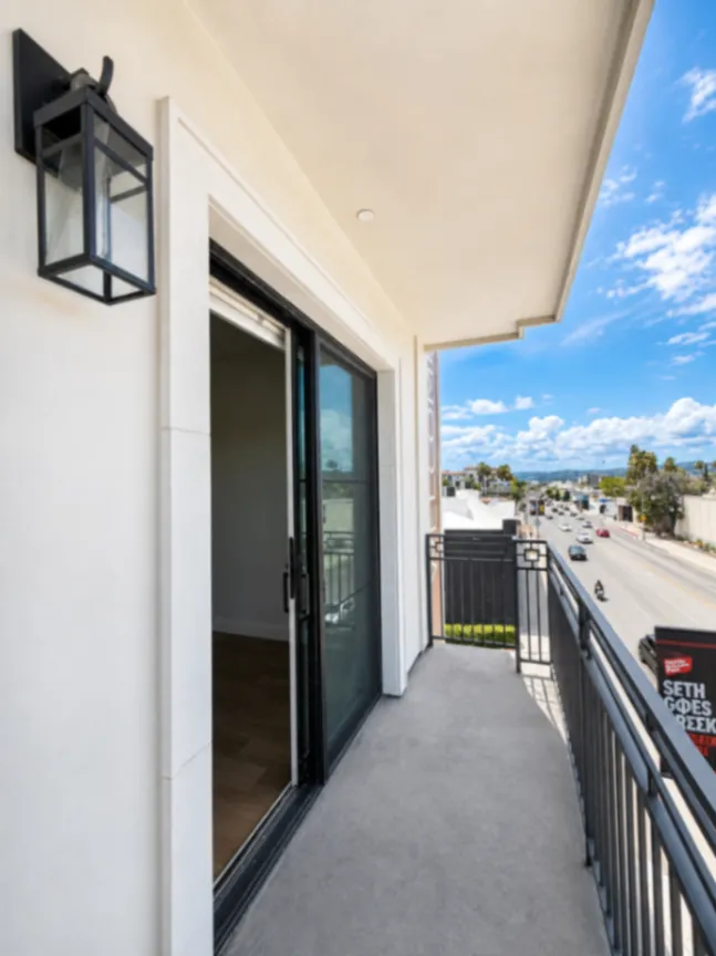 2 bedroom apartment with balcony, pet friendly in 5768 W 3rd St, Unit 302 Los Angeles, CA 90036 β photo 12