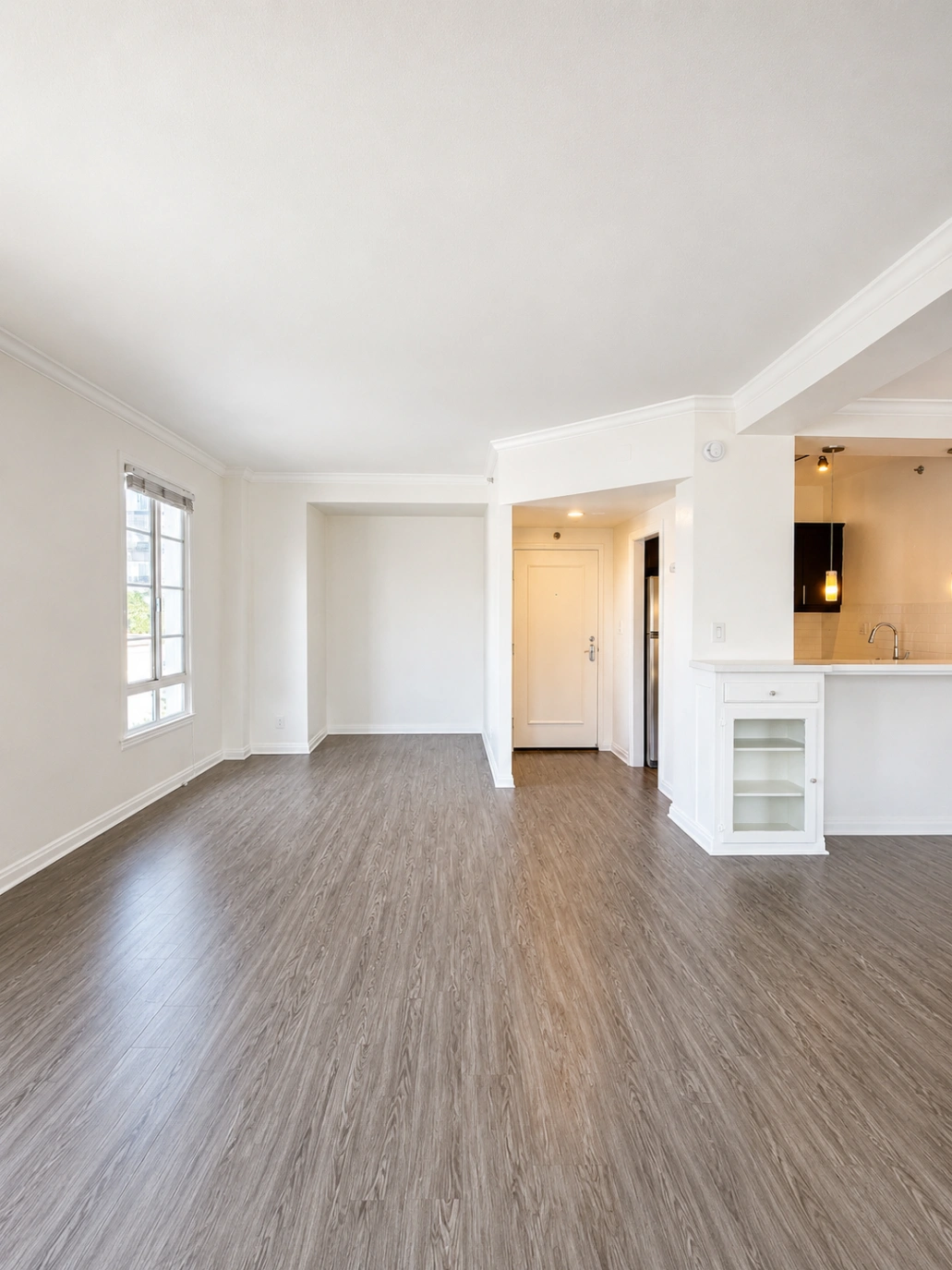1 bedroom apartment with gym, pet friendly in 6200 Franklin Ave, Unit 106 Los Angeles, CA 90028 — photo 8