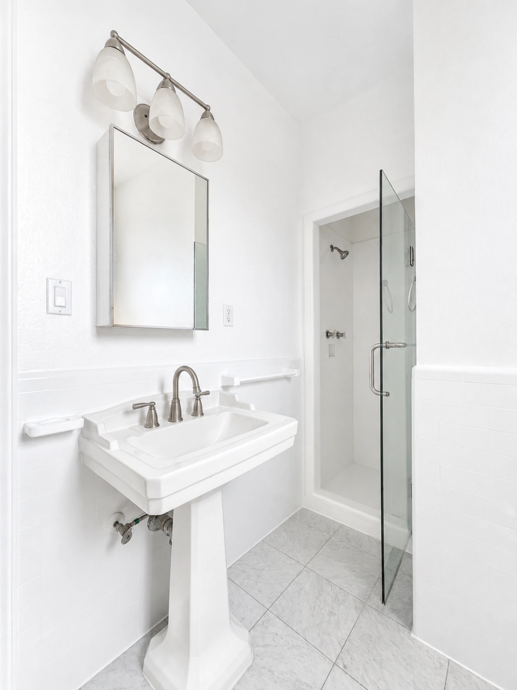 2 bedroom apartment with balcony and gym, pet friendly in 6200 Franklin Ave, Unit PH8 Los Angeles, CA 90028 — photo 9