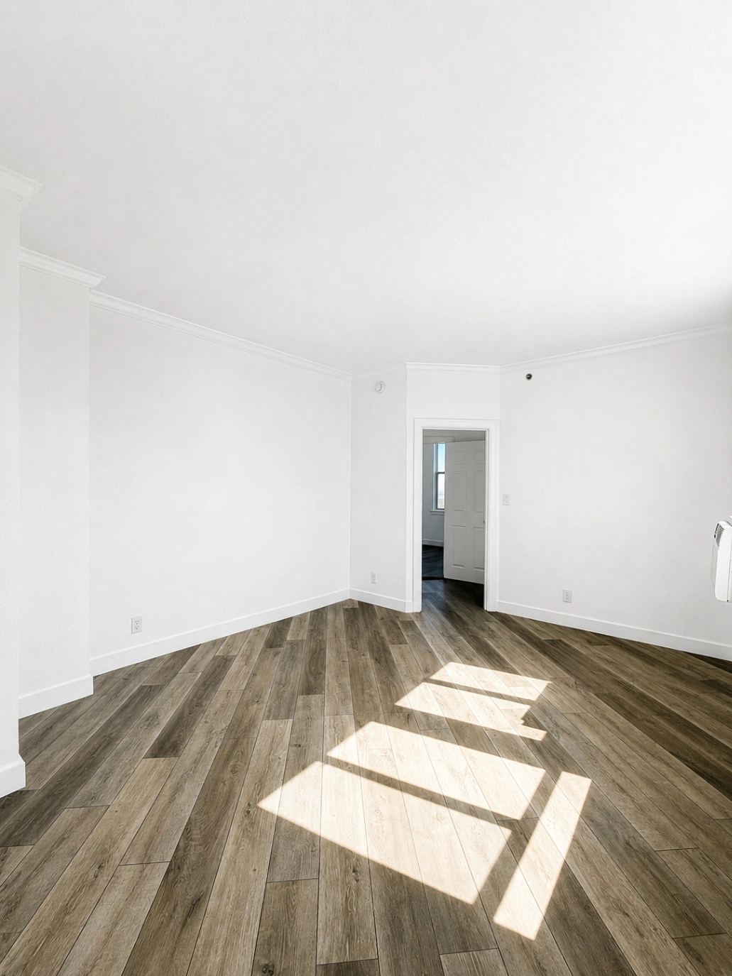 2 bedroom apartment with balcony and gym, pet friendly in 6200 Franklin Ave, Unit PH8 Los Angeles, CA 90028 — photo 4