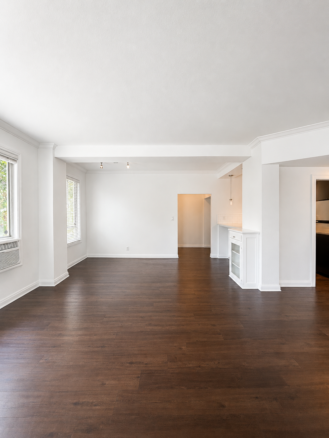 2 bedroom apartment, pet friendly in 6200 Franklin Ave, Unit 101 Los Angeles, CA 90028 — photo 10